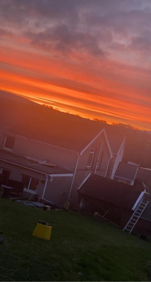 Clydach Cottages ลาแนคลี ภายนอก รูปภาพ